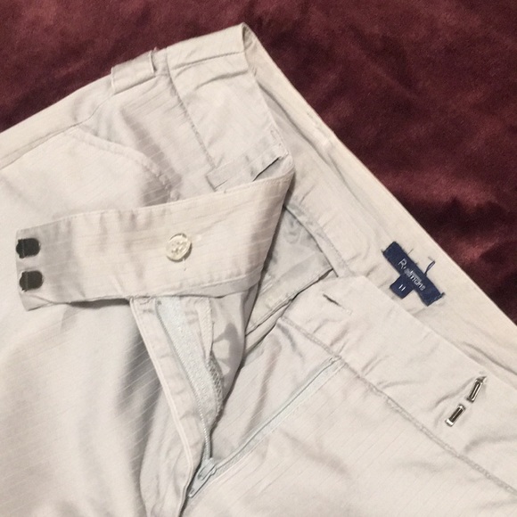 Reitmans. Size 11 CAD. Silver. Long shorts. - Picture 7 of 9